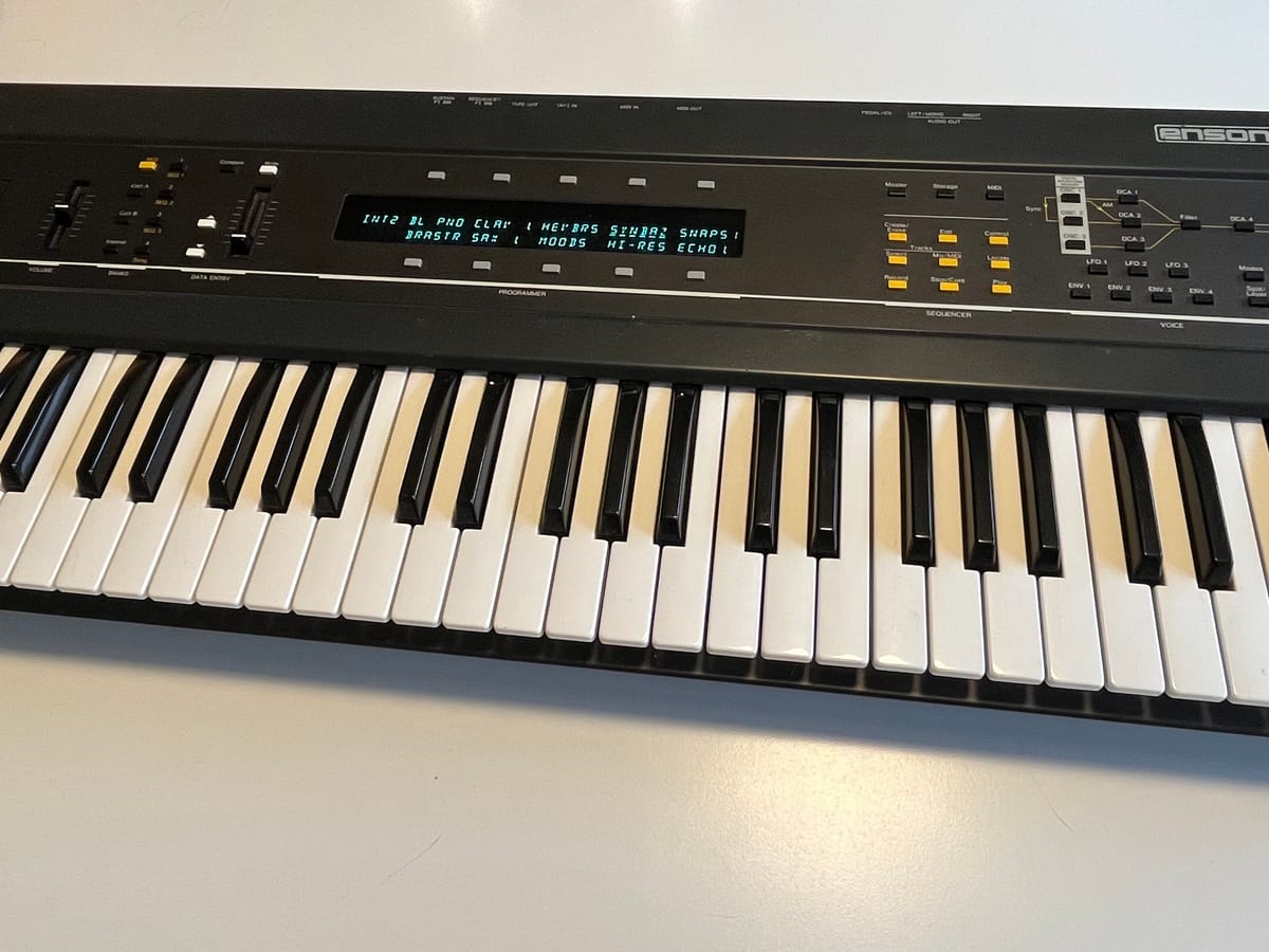 Ensoniq ESQ-1 digital wave synthesizer